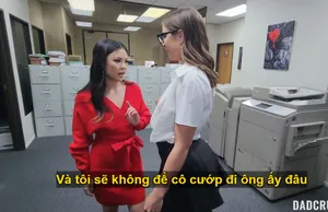 Một cô nữ sinh trẻ vừa mất đi sự trinh trắng
