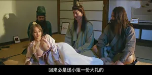 Mép lỗ lồn múp rụp hồng hào của người vợ dâm